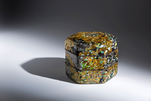 Kyohei Fujita, Spring of Tempyo, circa 1988.Mold-blown glass with gold and platinum leaf and pigments, 7 1/2 × 9 × 8 in. Tacoma Art Museum, Promised gift of the Rebecca and Jack Benaroya Collection, Photo by Duncan Price.